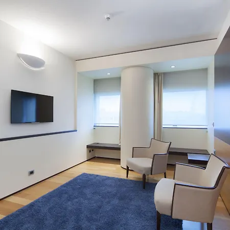 Nh Venezia Laguna Palace 4*