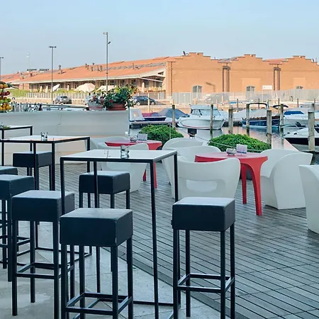 Nh Venezia Laguna Palace 4* Местре