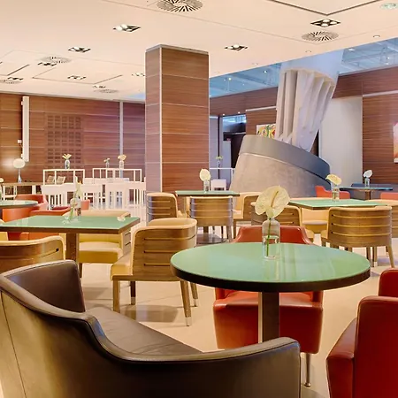 Nh Venezia Laguna Palace Местре